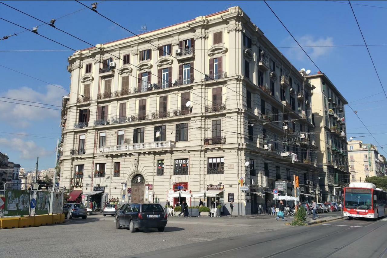 Metronapoli Bed & Breakfast Exterior foto